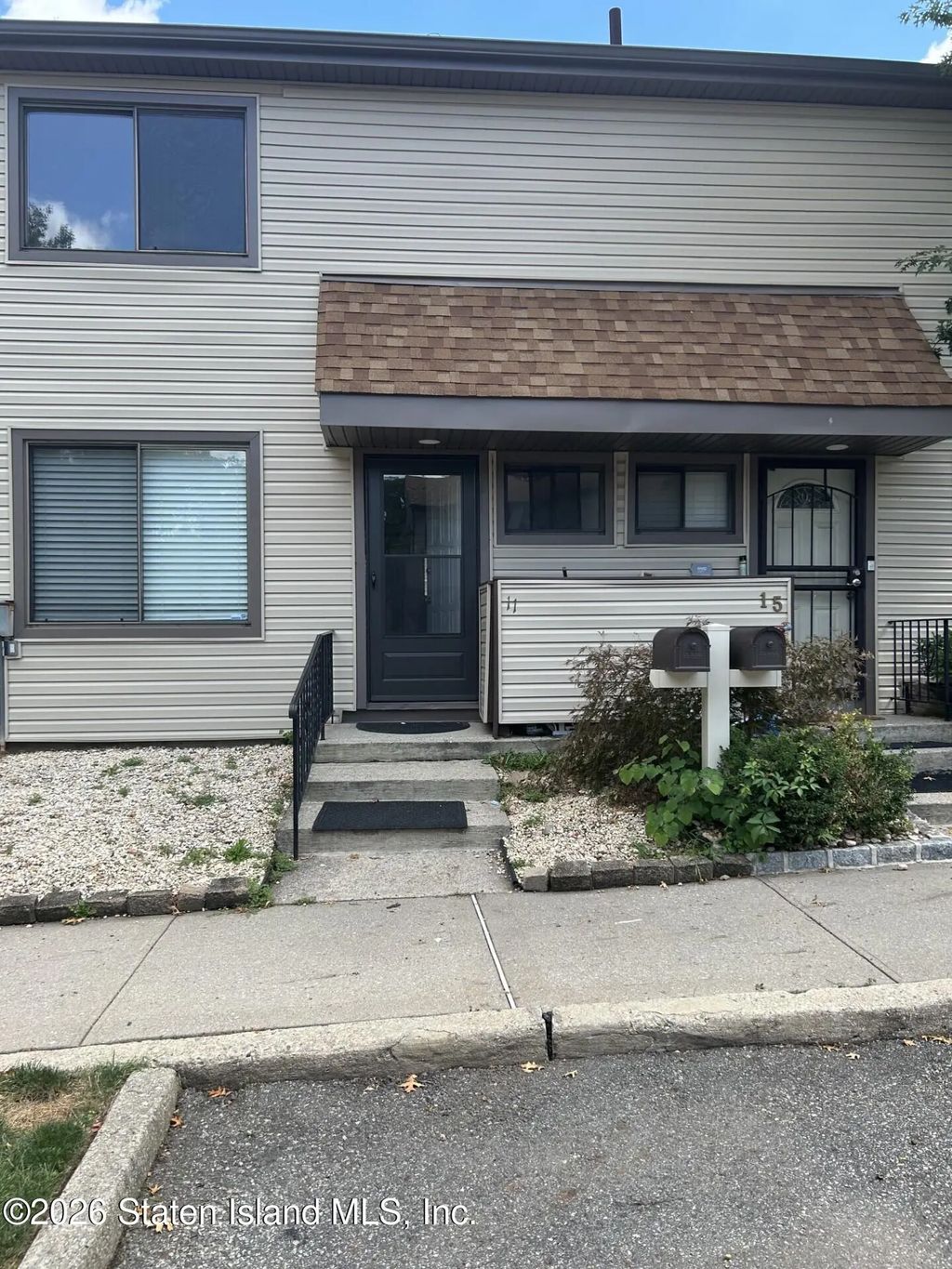 11 Azalea Court, Staten Island