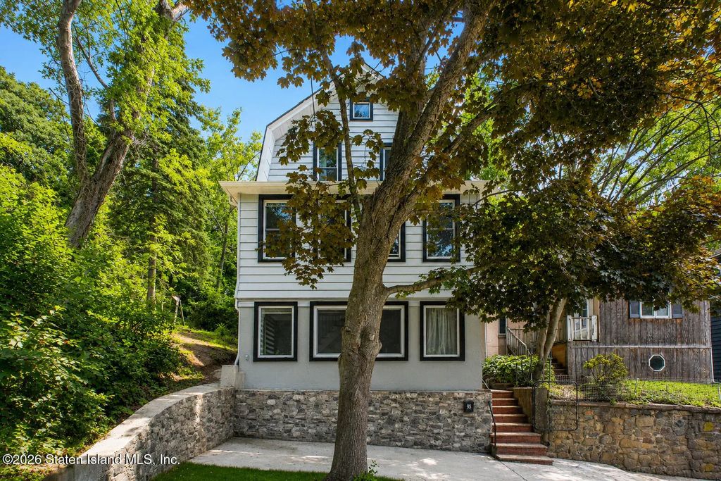 95 Pleasant Valley Avenue, Staten Island