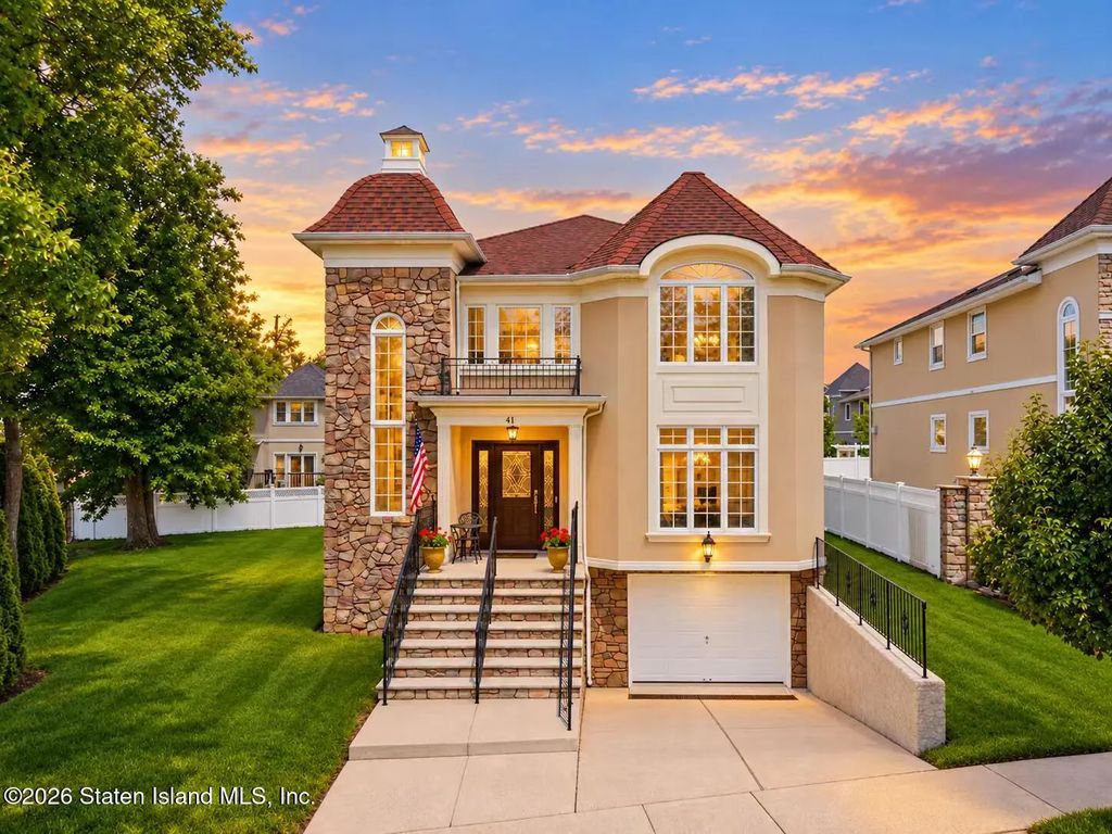 41 Saint Edward Lane, Staten Island