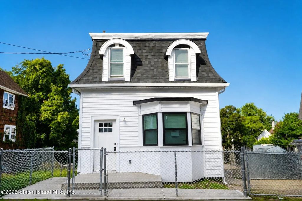 32 West Street, Staten Island