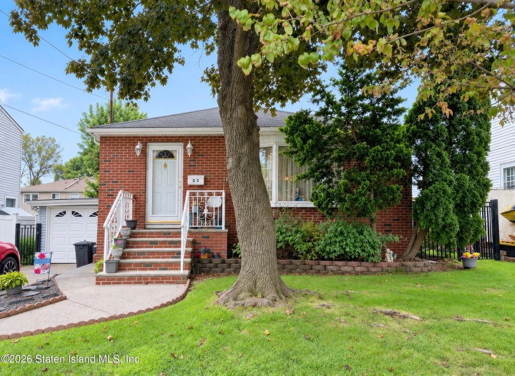 22 Pacific Avenue, Staten Island