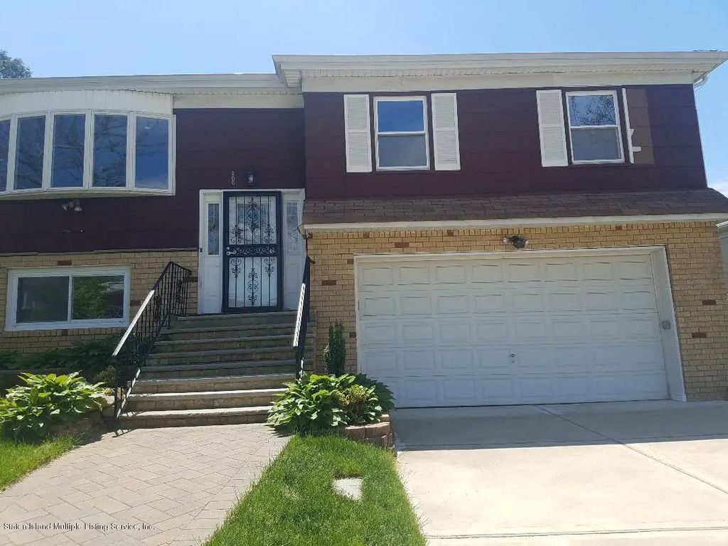 200 Westwood Avenue, Staten Island