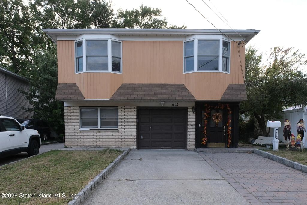 612 Arlene Street, Staten Island