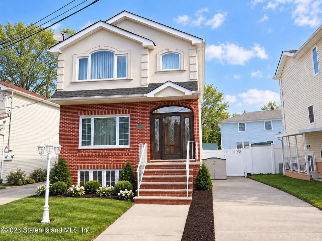 35 Georgia Court, Staten Island