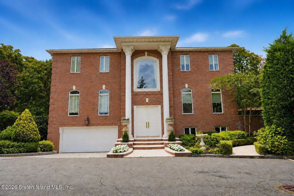 169 Four Corners Road, Staten Island