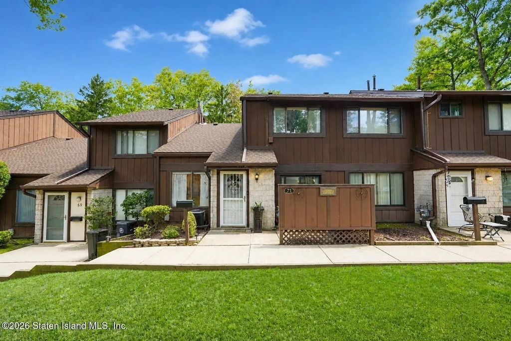 71 Rumson Road, Staten Island