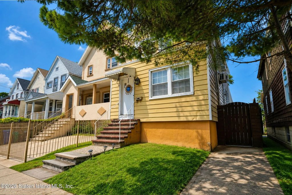 34 Simonson Place, Staten Island