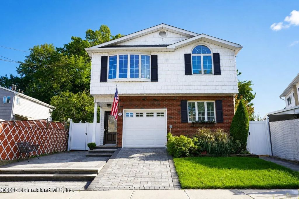 12 Ilion Place, Staten Island