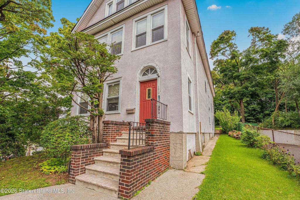 170 Castleton Avenue, Staten Island
