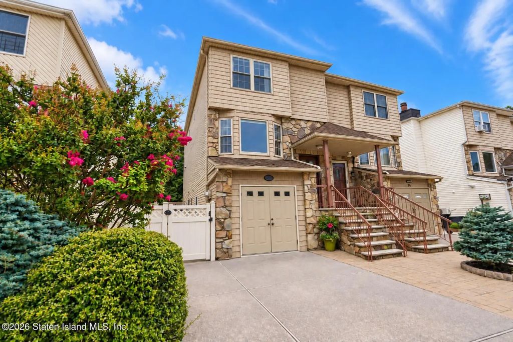 22 Field Street, Staten Island