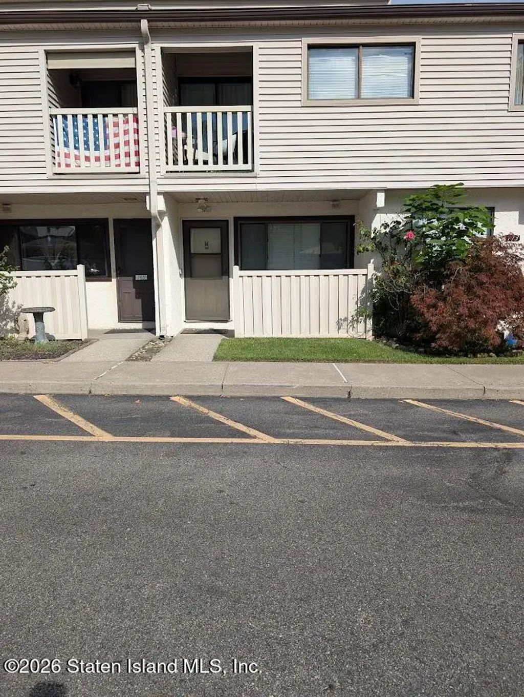 171 Winding Woods Loop, Staten Island
