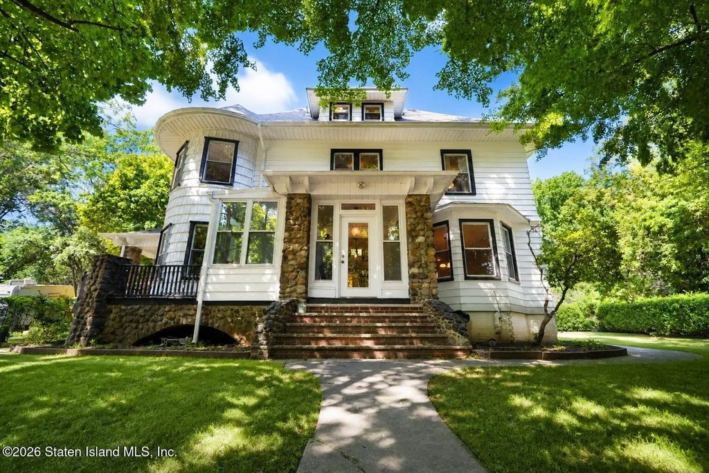 150 Douglas Road, Staten Island
