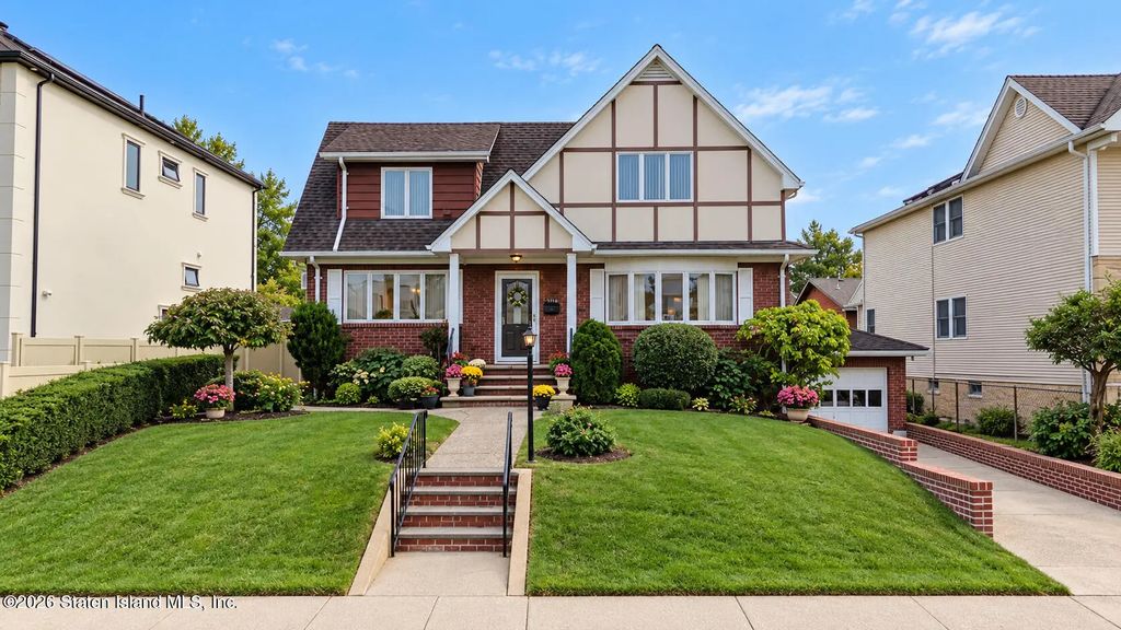 180 Radcliff Road, Staten Island