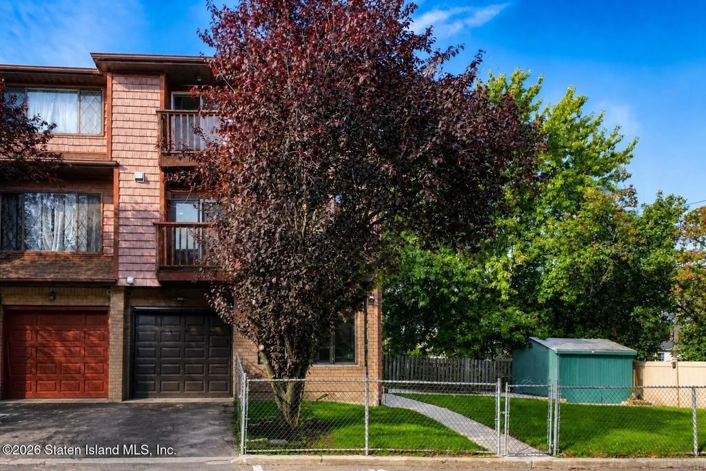10 Kay Place, Staten Island