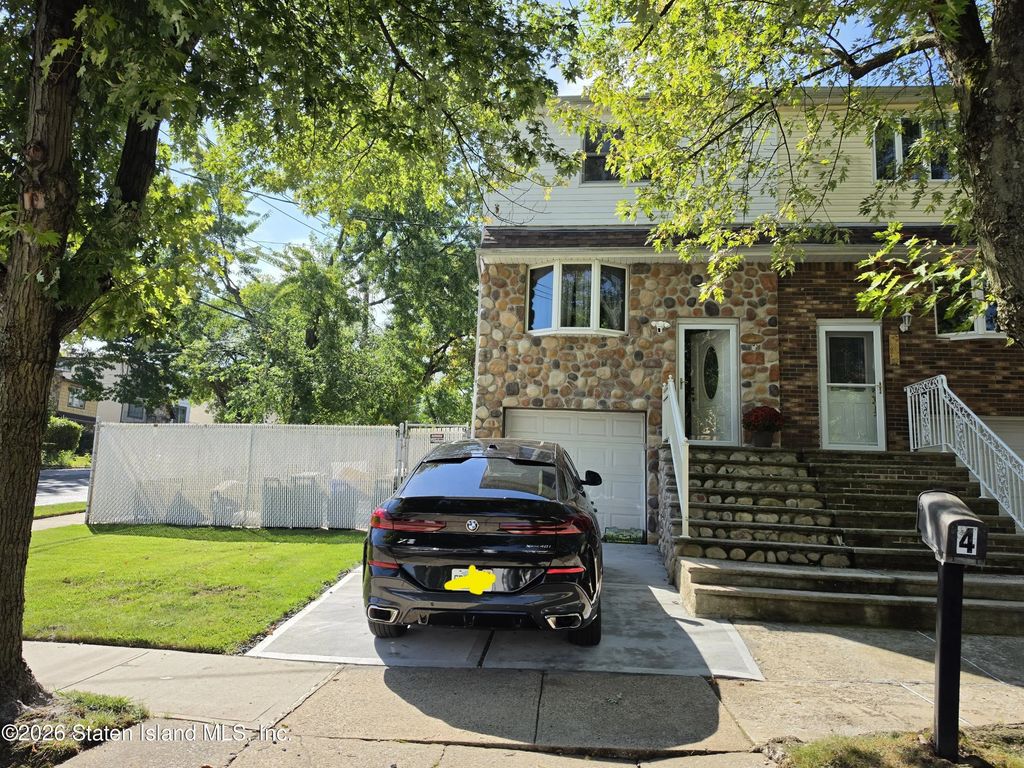 4 Vineland Avenue, Staten Island