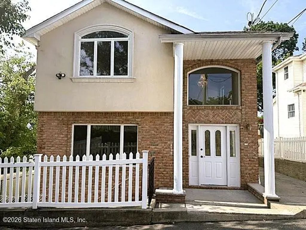 99 Excelsior Avenue, Staten Island