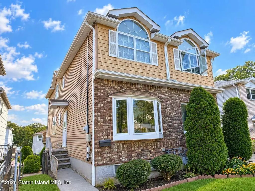 152 Seneca Avenue, Staten Island