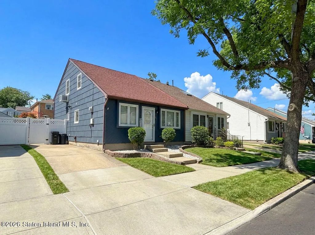 41 Ackerman Street, Staten Island