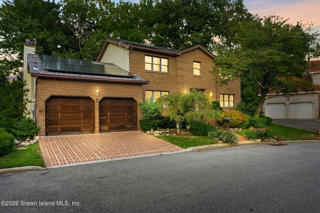 7 Reiss Lane, Staten Island