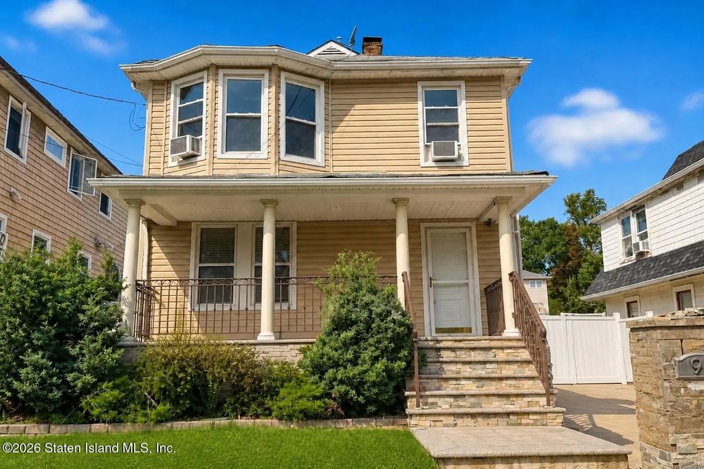 91 Hillcrest Street, Staten Island