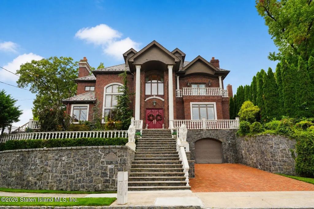 34 Claire Court, Staten Island