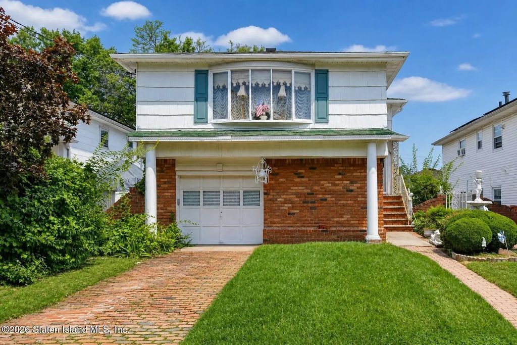 115 Augusta Avenue, Staten Island
