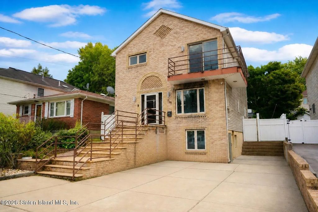 598 Woolley Avenue, Staten Island