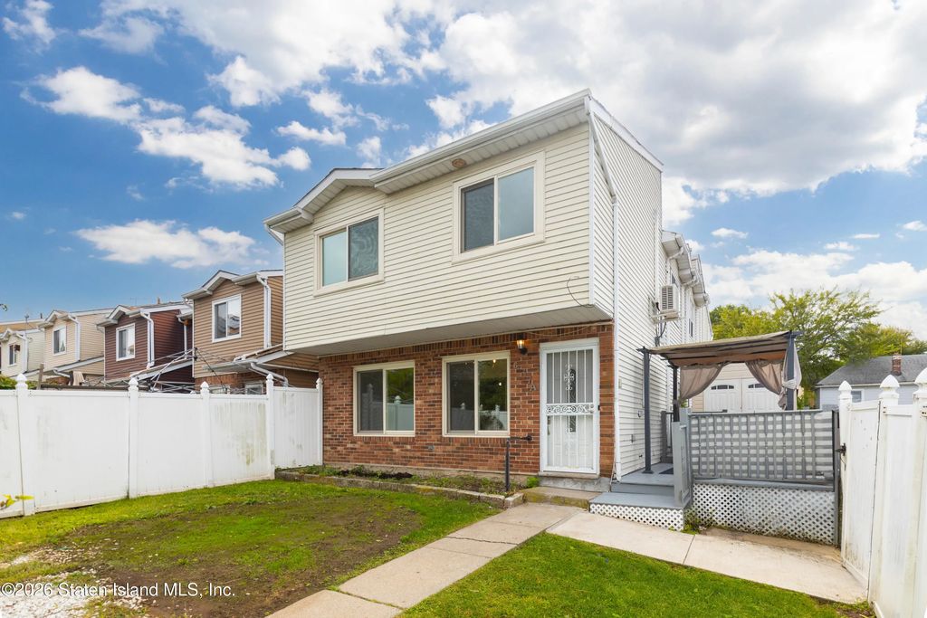 637 Westwood Avenue A, Staten Island