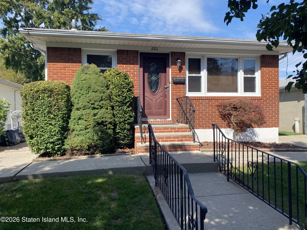 201 Cuba Avenue, Staten Island