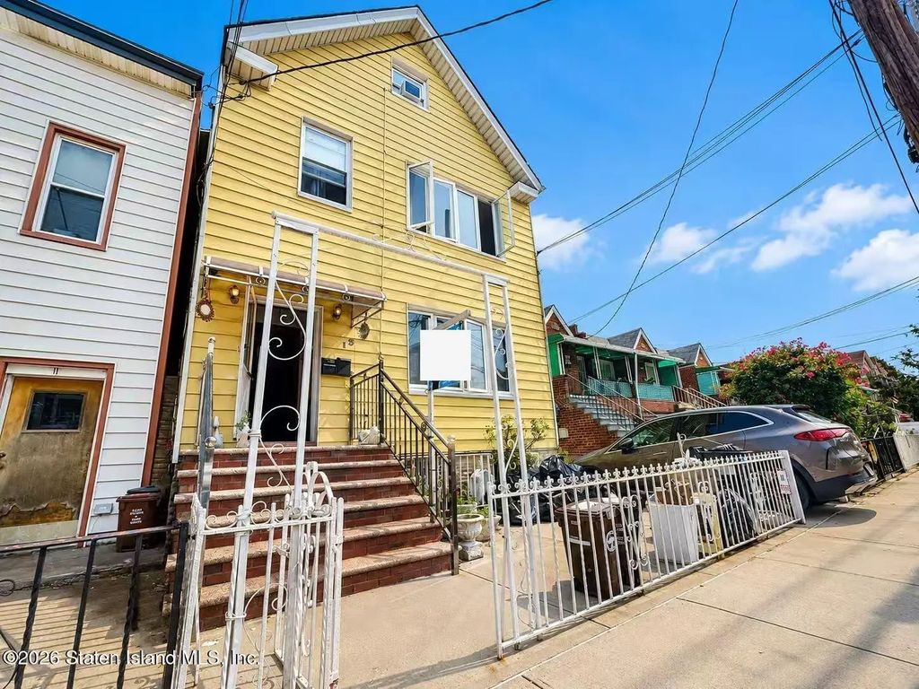 13 Bay 38th Street, Brooklyn