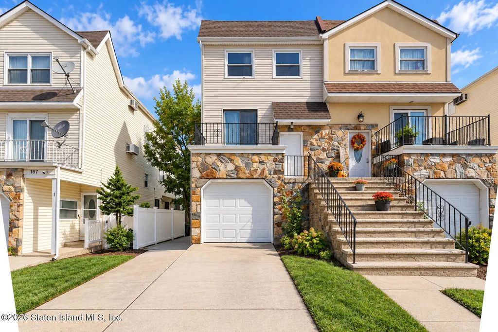 163 Braisted Avenue, Staten Island