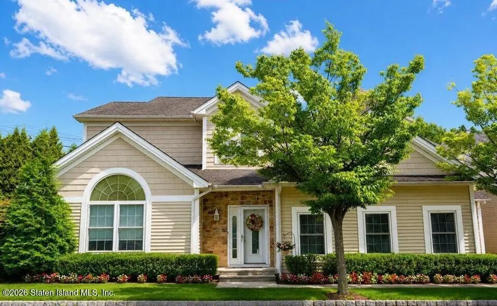 55 Topside Lane, Staten Island