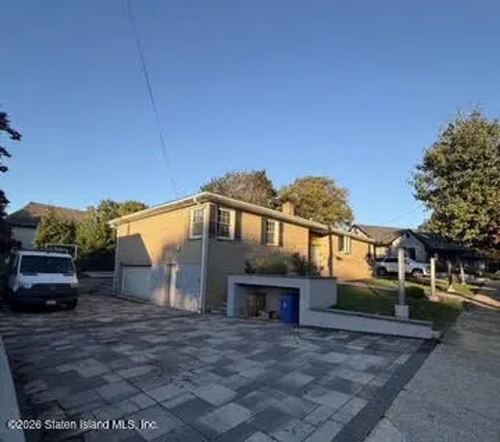 55 Hilltop Terrace, Staten Island