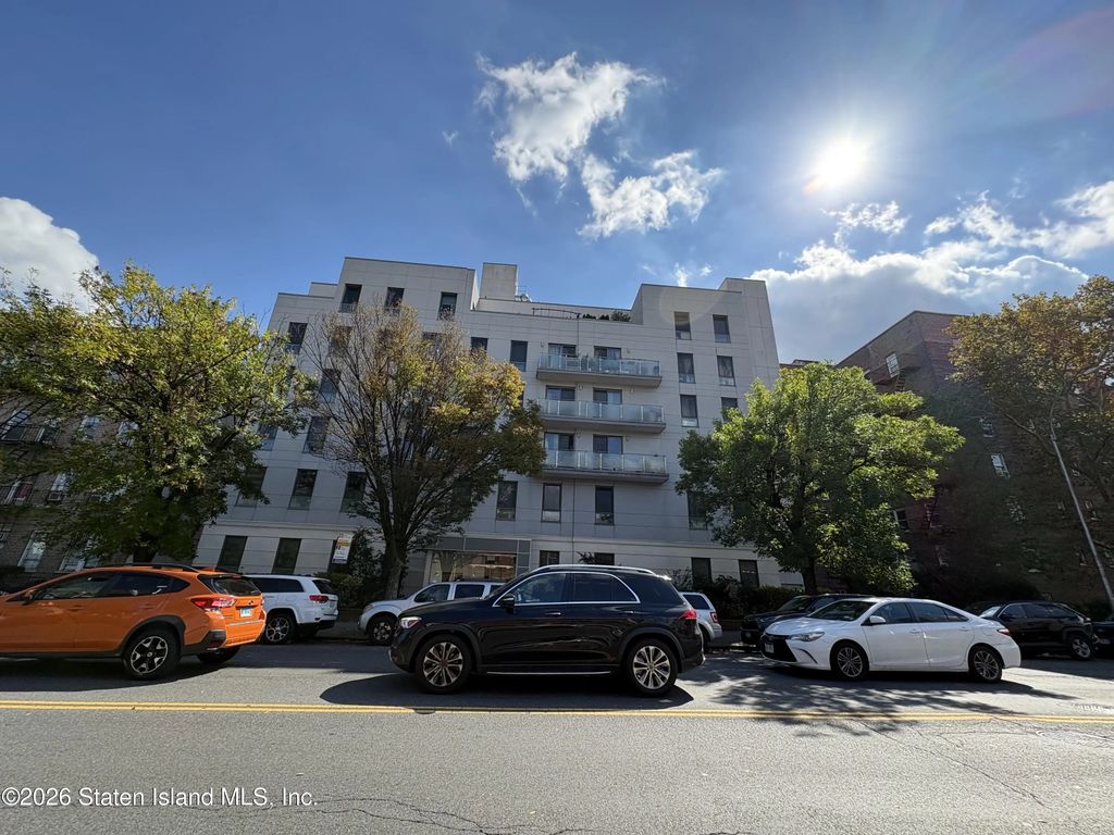 8629 Bay Parkway 3f, Brooklyn