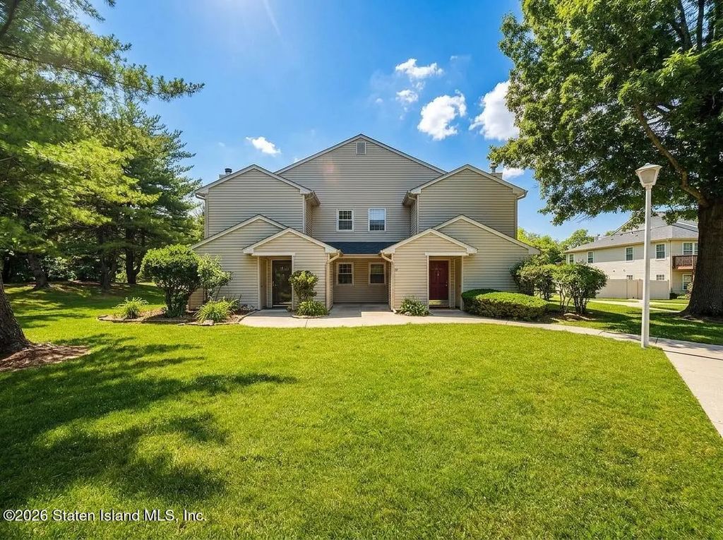 471 Hawthorne Place, Marlboro