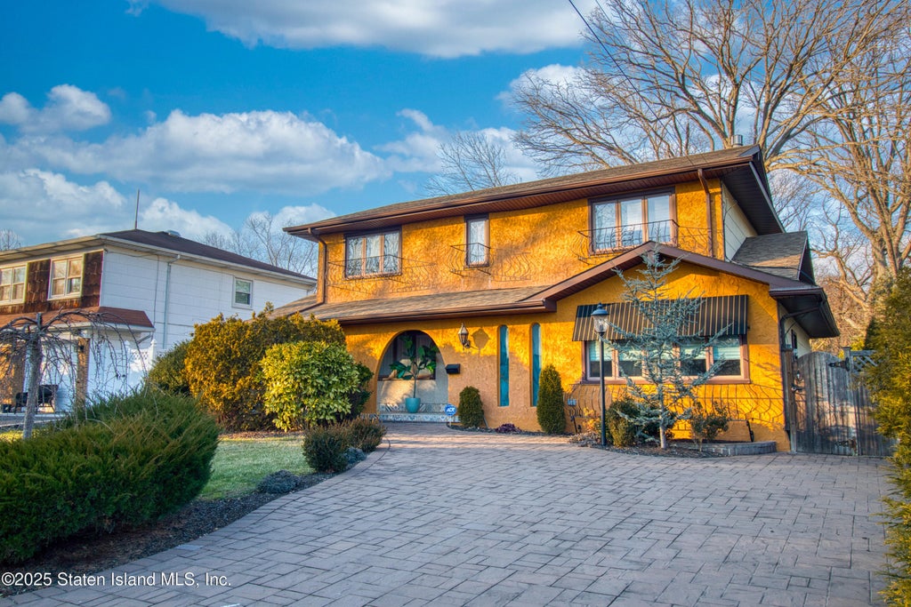 3569 Richmond Road, Staten Island Property Listing: MLS® #2500440