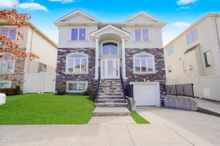 63 Enfield Place, Staten Island, NY