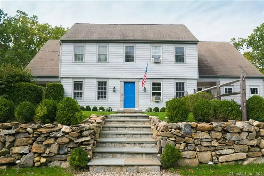 45 Moosehorn Road, Roxbury