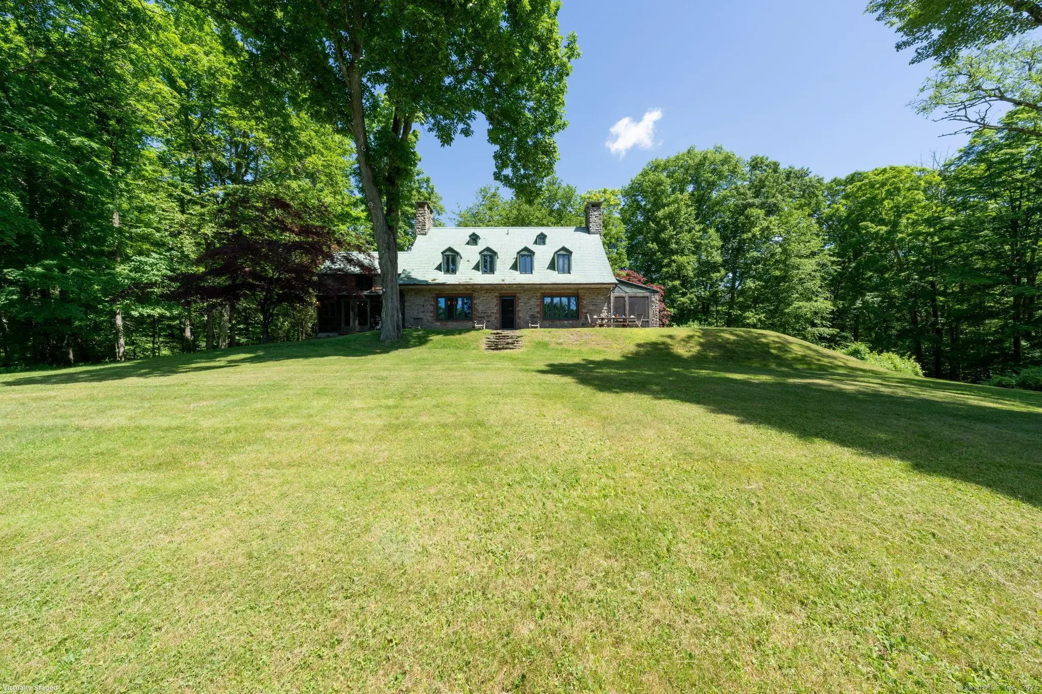 295 Stub Hollow Road, New Hartford
