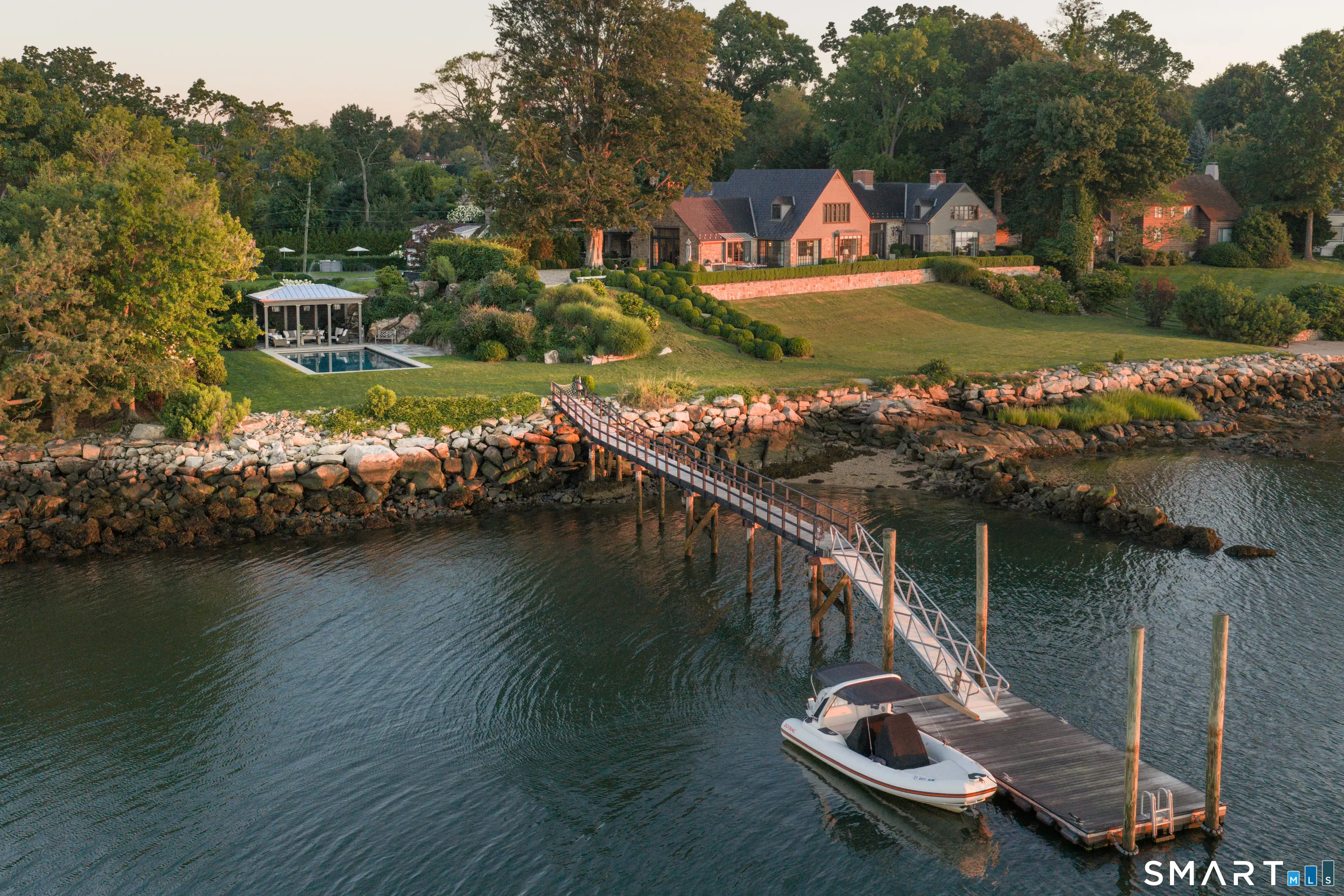 16 Nathan Hale Drive, Norwalk