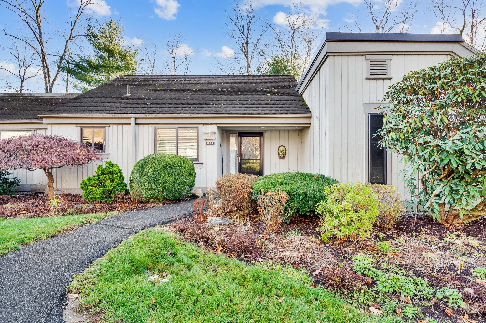 999 Heritage Village B, Southbury