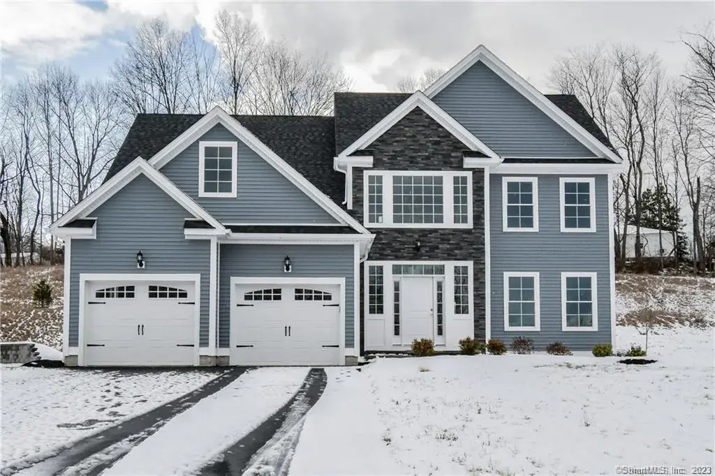 95 Rock Ridge Road, Manchester