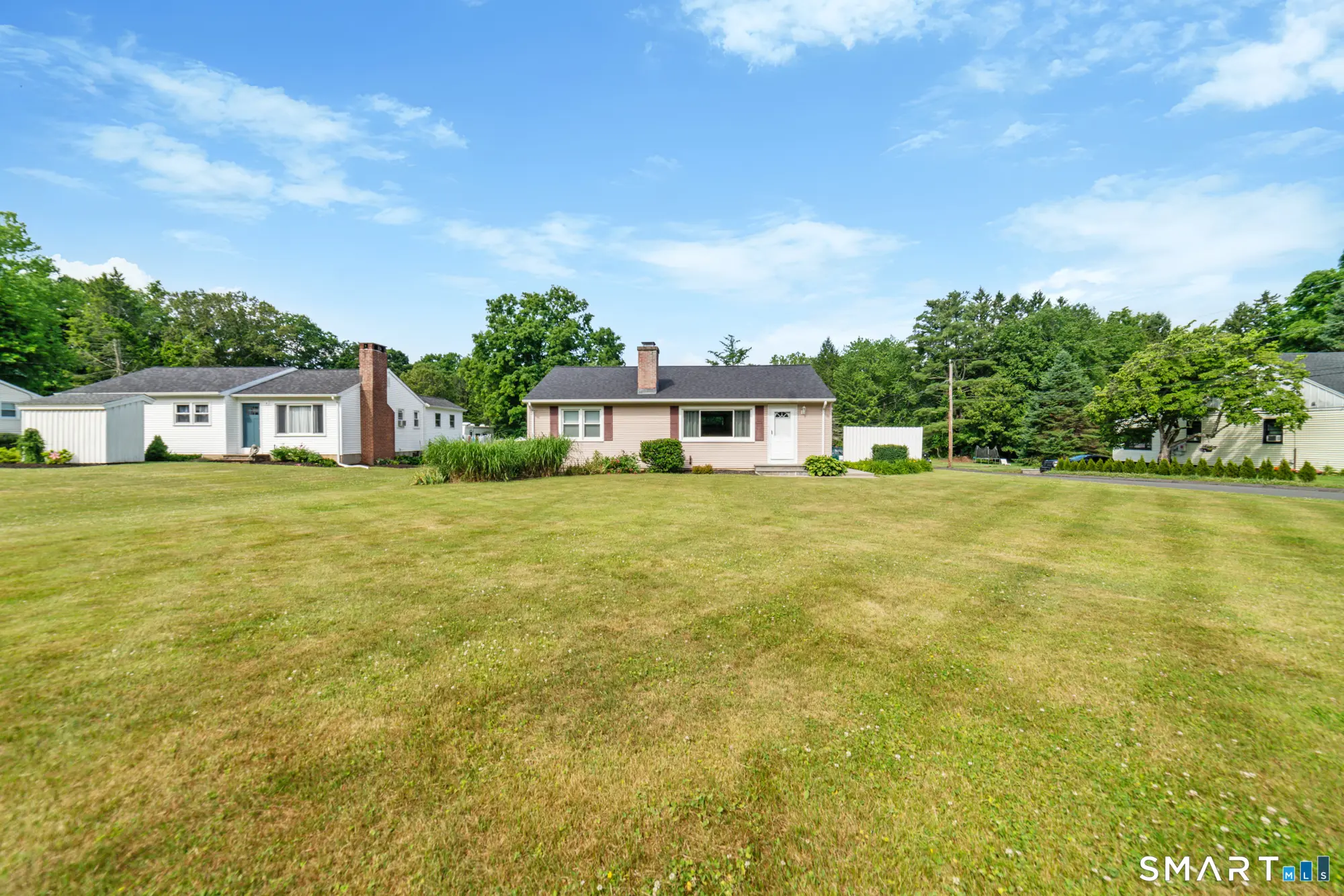 15 Evergreen Drive, Southbury
