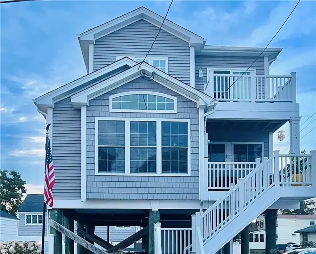 28 Beach Road West, Old Saybrook