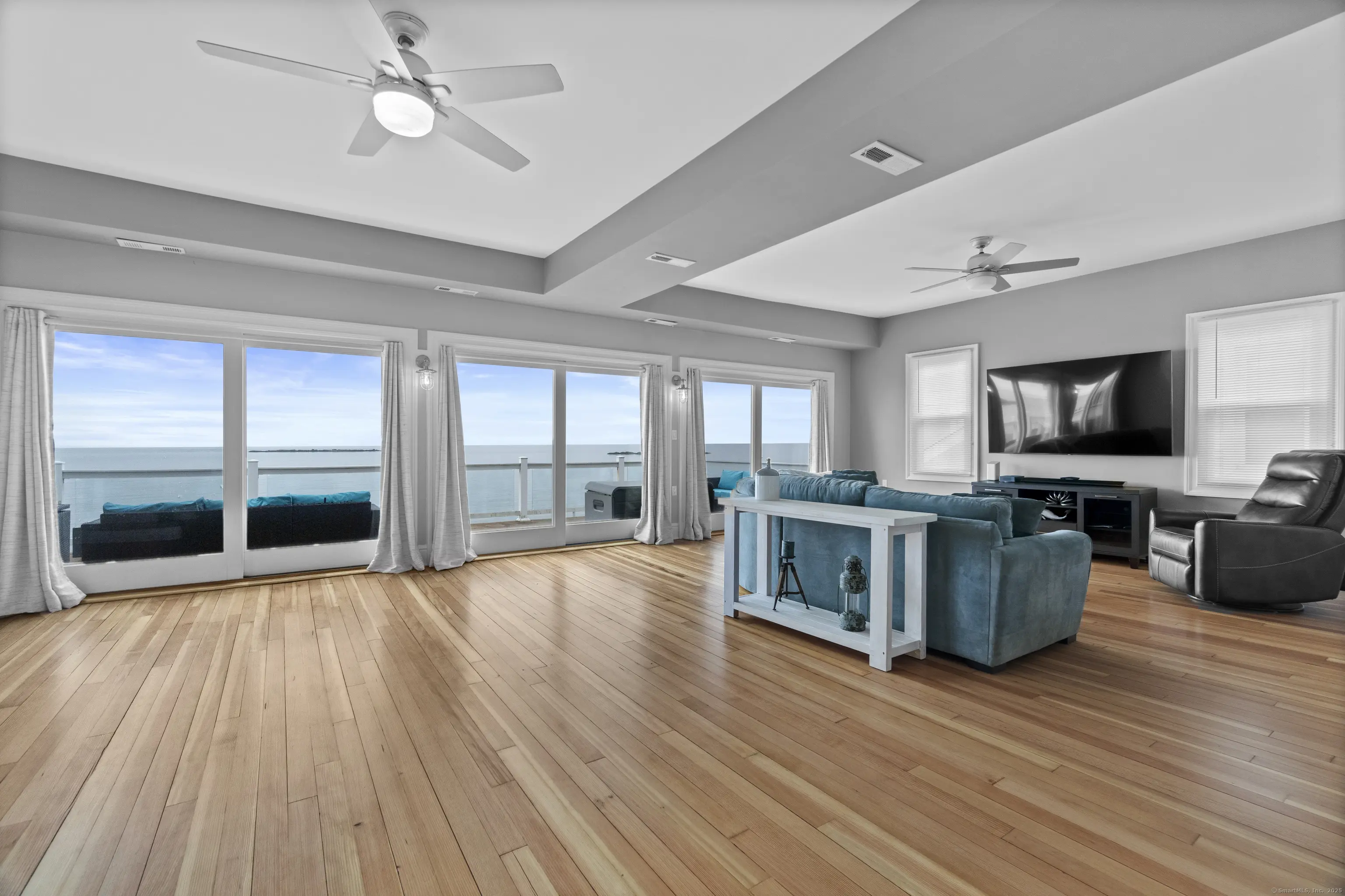 2 Jamaica Court, East Haven