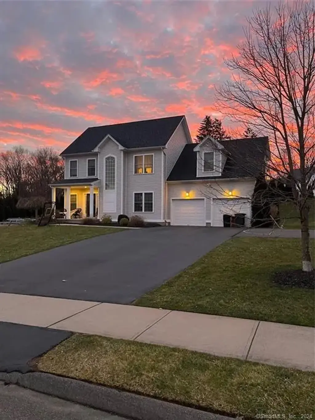 90 Rock Ridge Road, Manchester