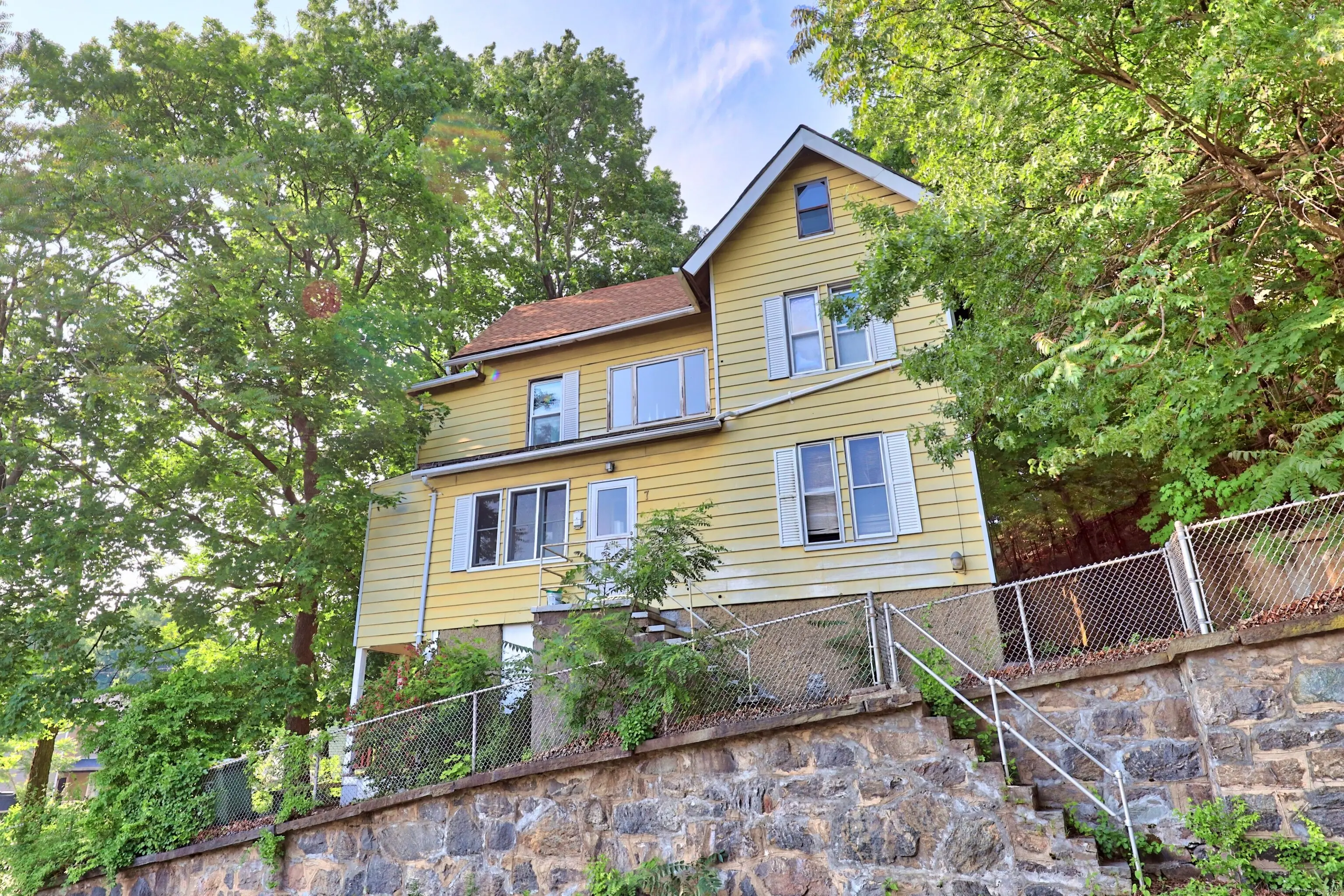 7 Ashley Street, Waterbury