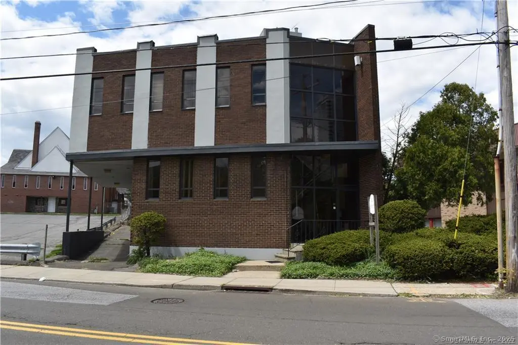 62 Mill River Street, Stamford