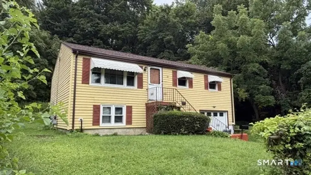 18 Hillside Street, Danbury