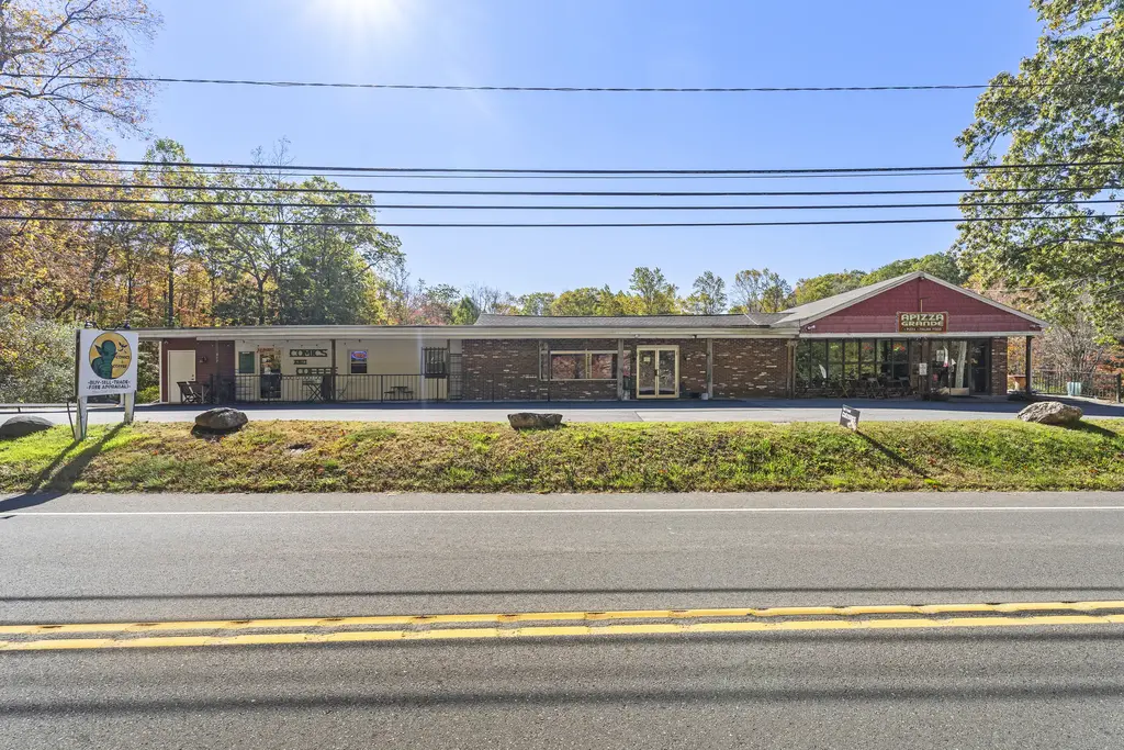 497 Winthrop Road, Deep River